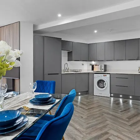 Imperial Quarters Luxury 2 Bed Apartment In Birmingham City Centre Snow Hill Perfect For Business, Leisure And Family Stays Exterior photo