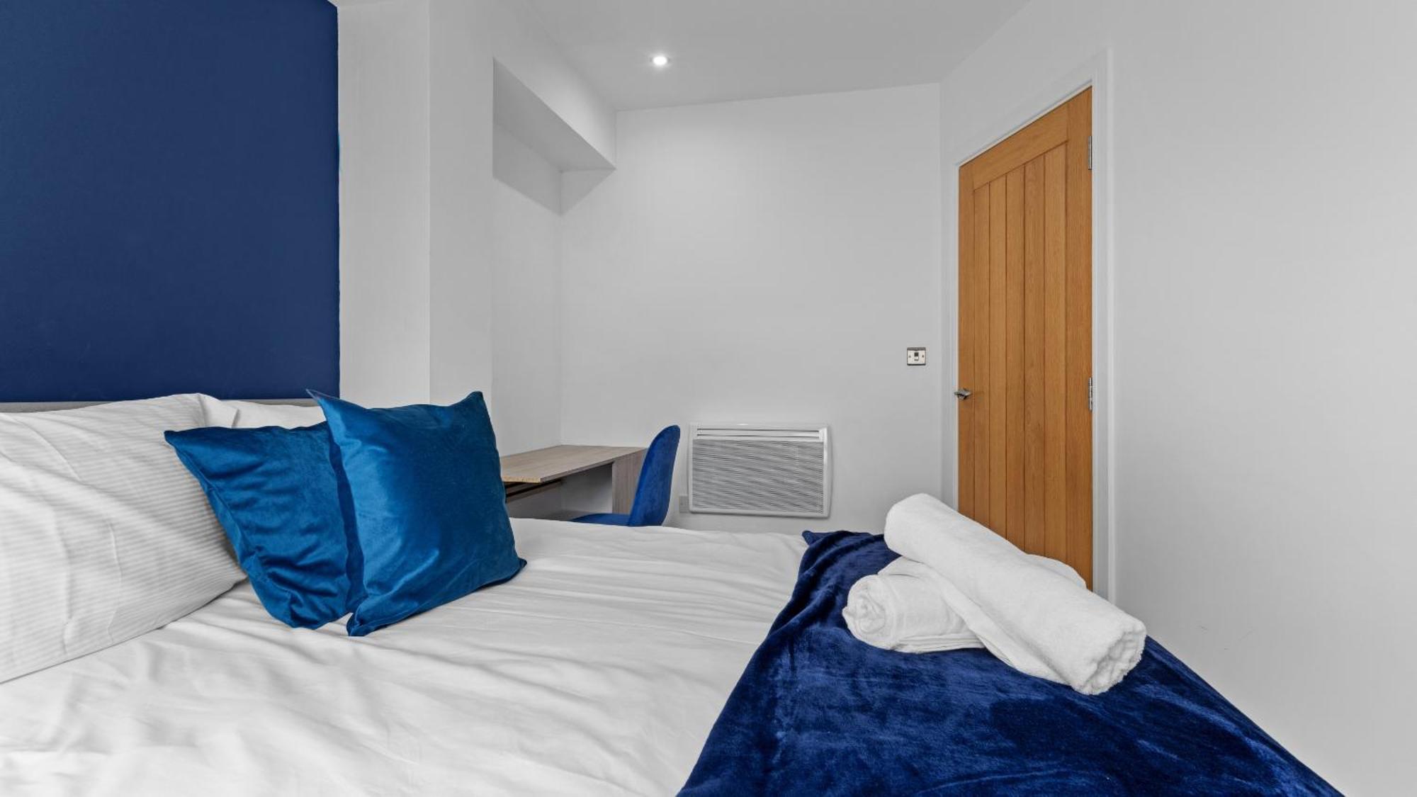 Imperial Quarters Luxury 2 Bed In Centre Snow Hill Perfect For Business, Leisure And Family Apartment